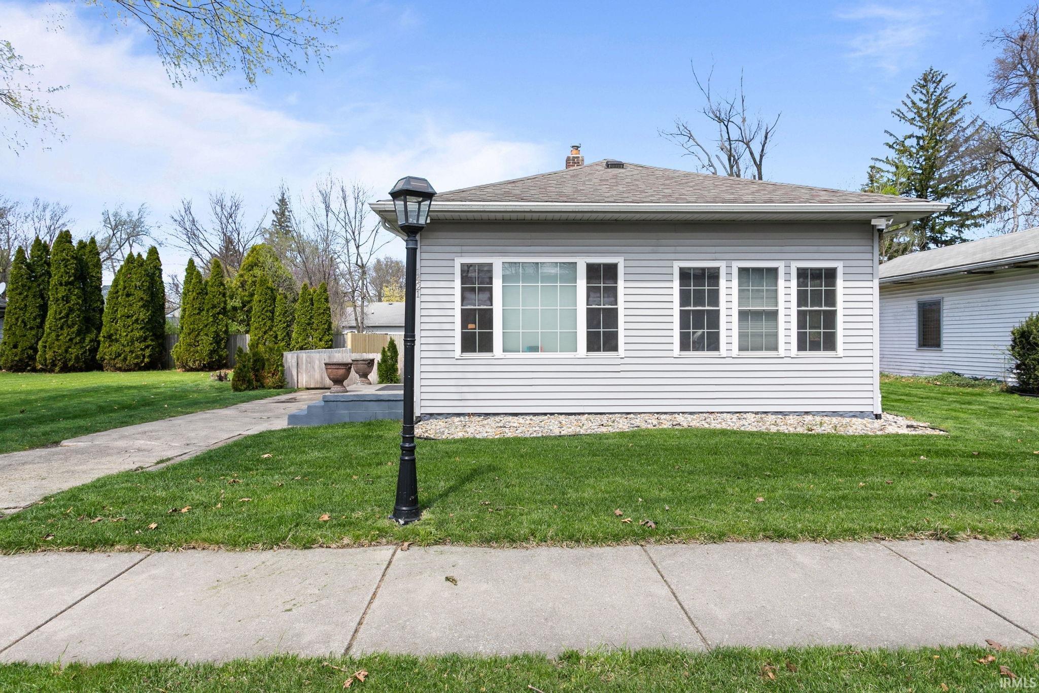 1421 Chalfant Street South Bend IN 46617