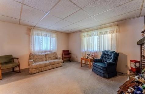 1812 E 600 S Jonesboro IN 46938