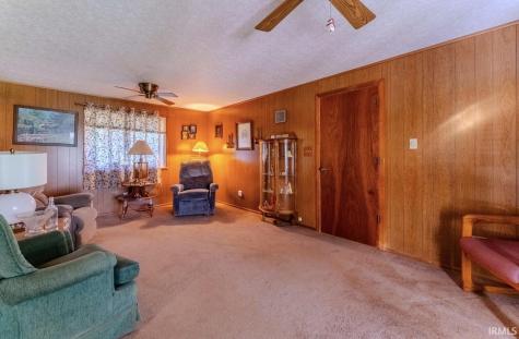 1812 E 600 S Jonesboro IN 46938