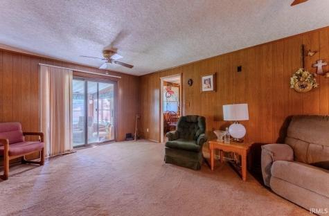 1812 E 600 S Jonesboro IN 46938