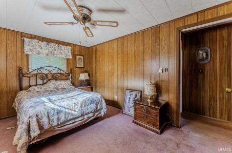1812 E 600 S Jonesboro IN 46938