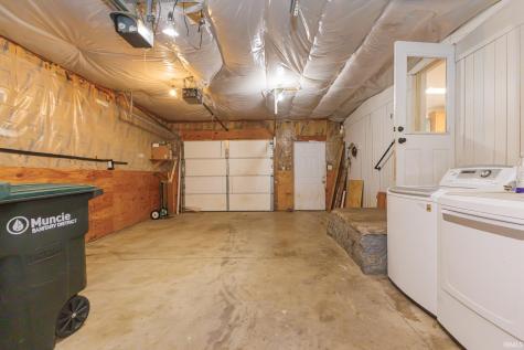 2208 N Blaine Street Muncie IN 47303