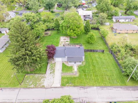 2208 N Blaine Street Muncie IN 47303