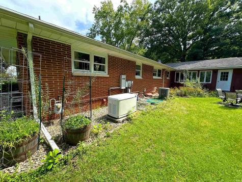 6278 E Woodhaven Court Monticello IN 47960