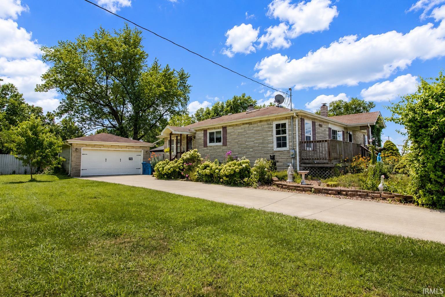 1202 W Pacific Avenue Knox IN 46534