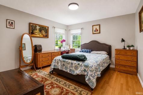 1202 W Pacific Avenue Knox IN 46534