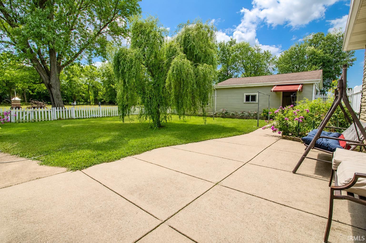 1202 W Pacific Avenue Knox IN 46534