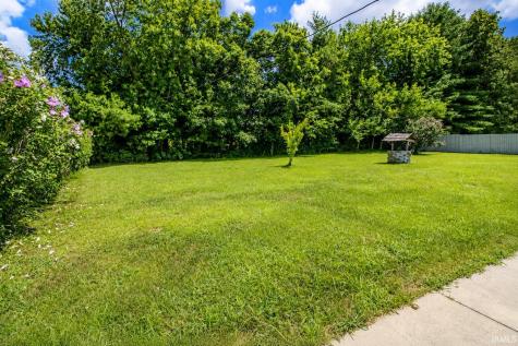1202 W Pacific Avenue Knox IN 46534