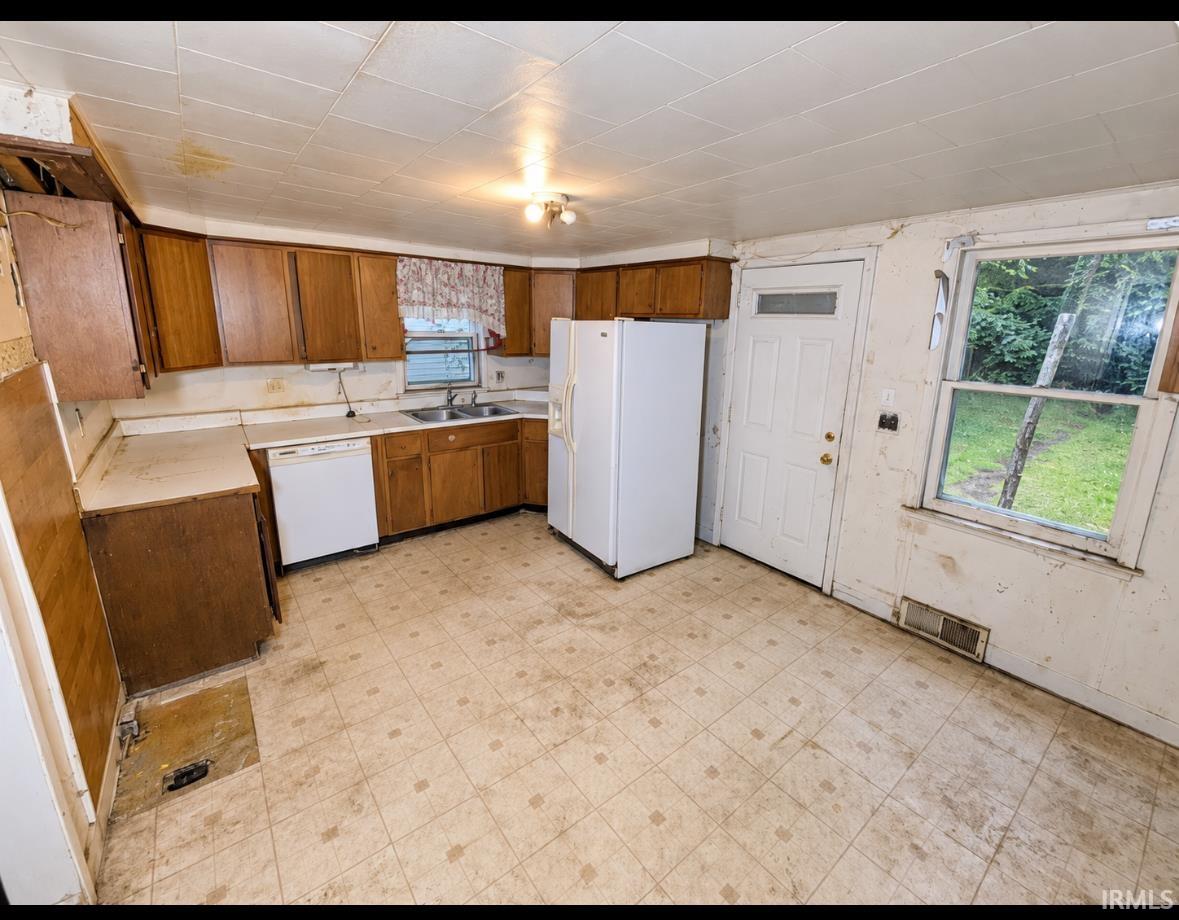1725 S Scott Street South Bend IN 46613