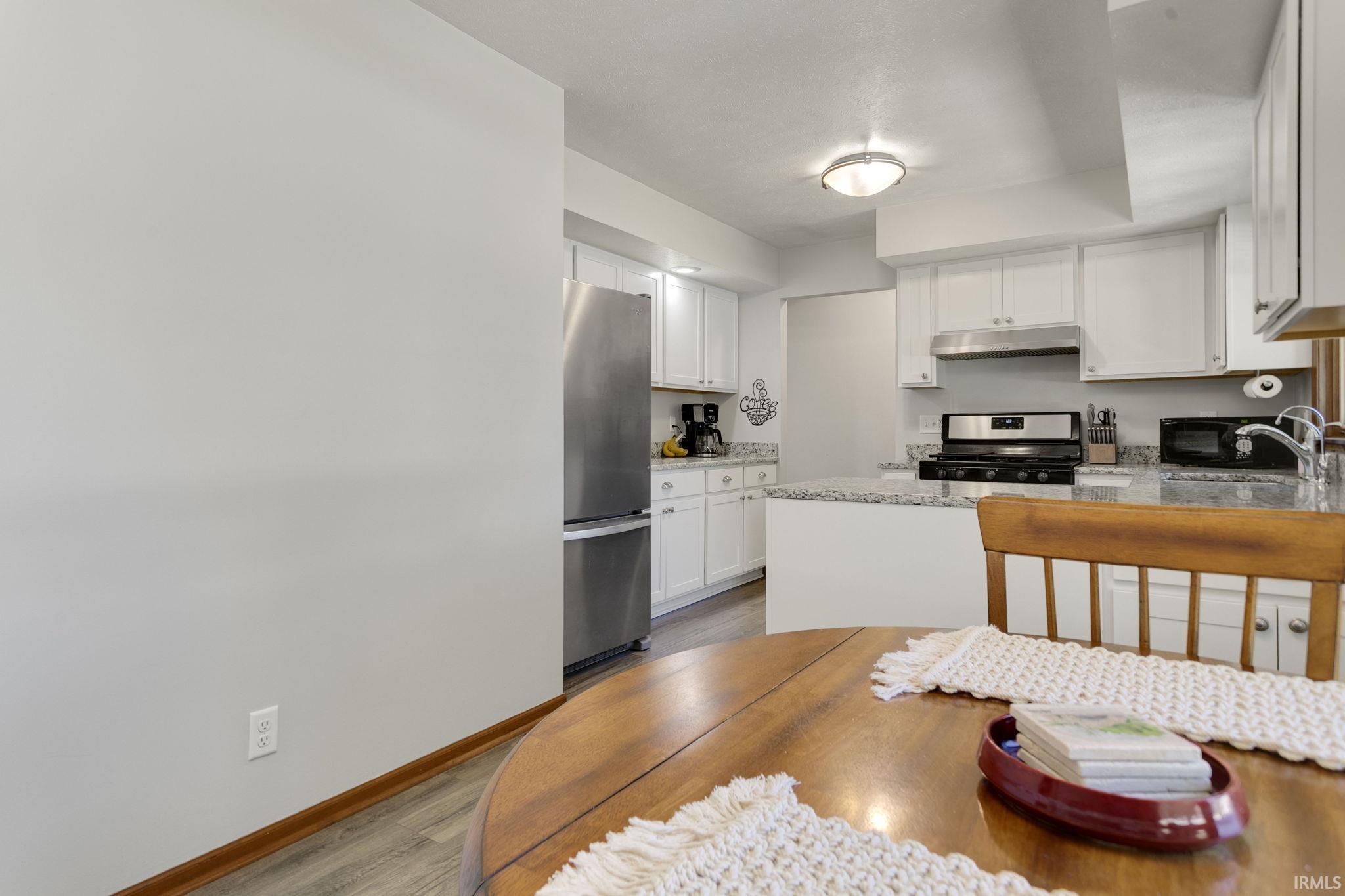 51270 Tee Court South Bend IN 46628