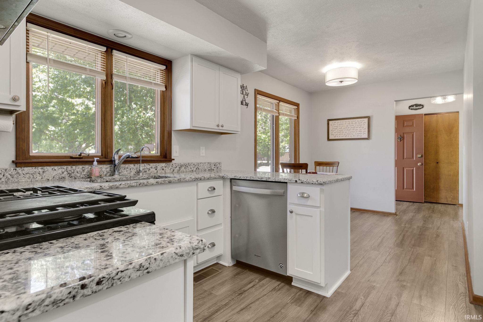 51270 Tee Court South Bend IN 46628