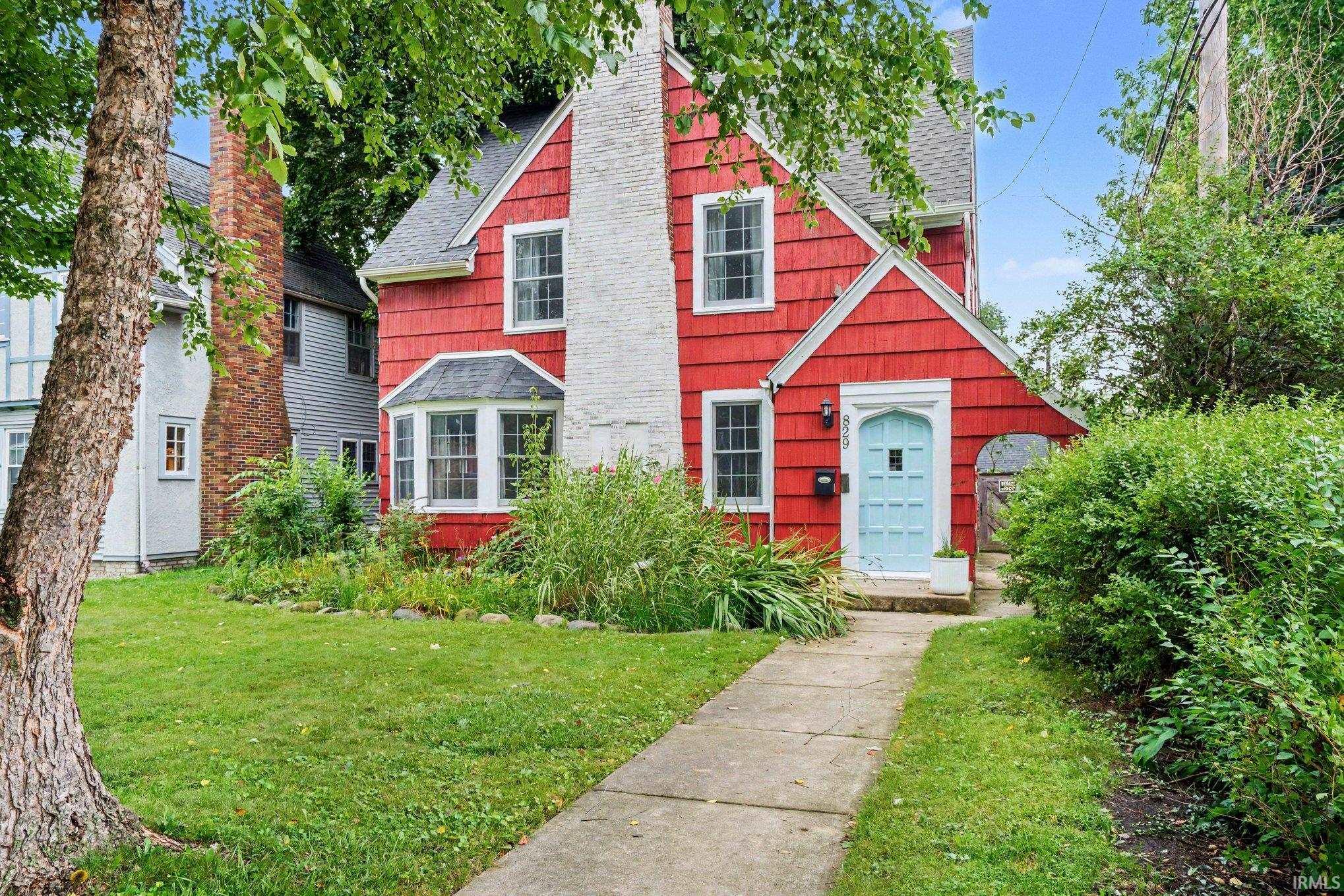 829 E Woodside Street South Bend IN 46614