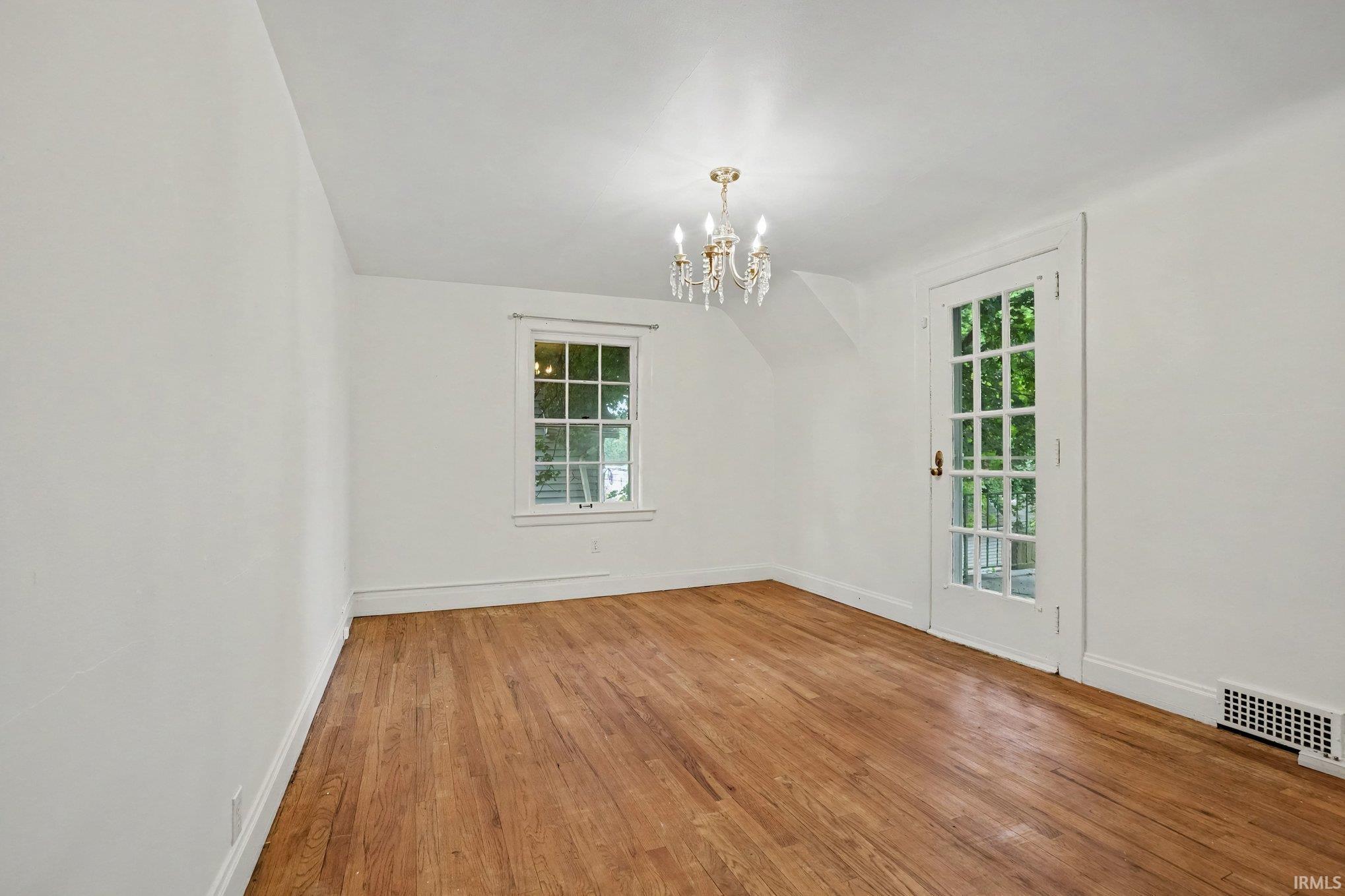 829 E Woodside Street South Bend IN 46614