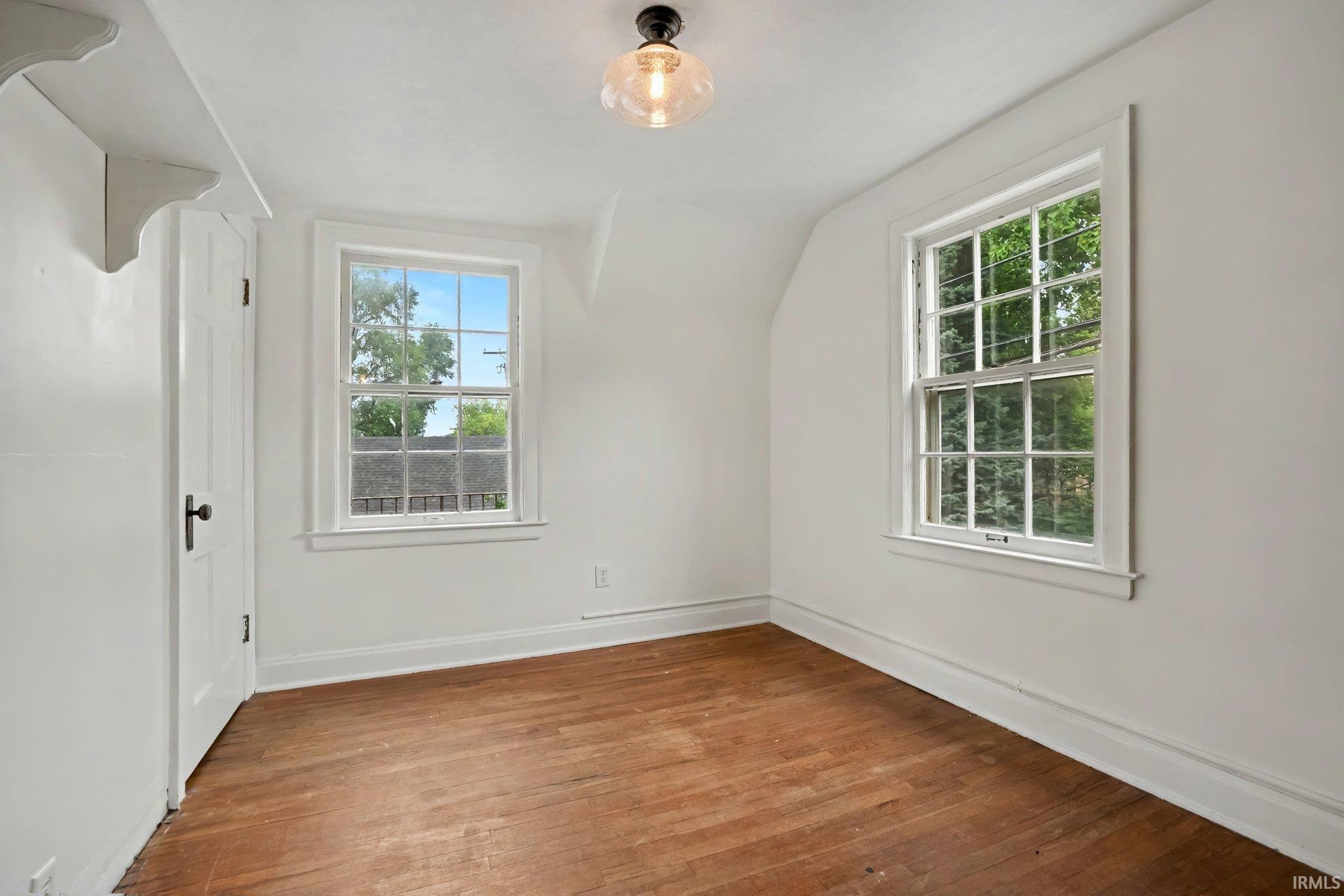 829 E Woodside Street South Bend IN 46614