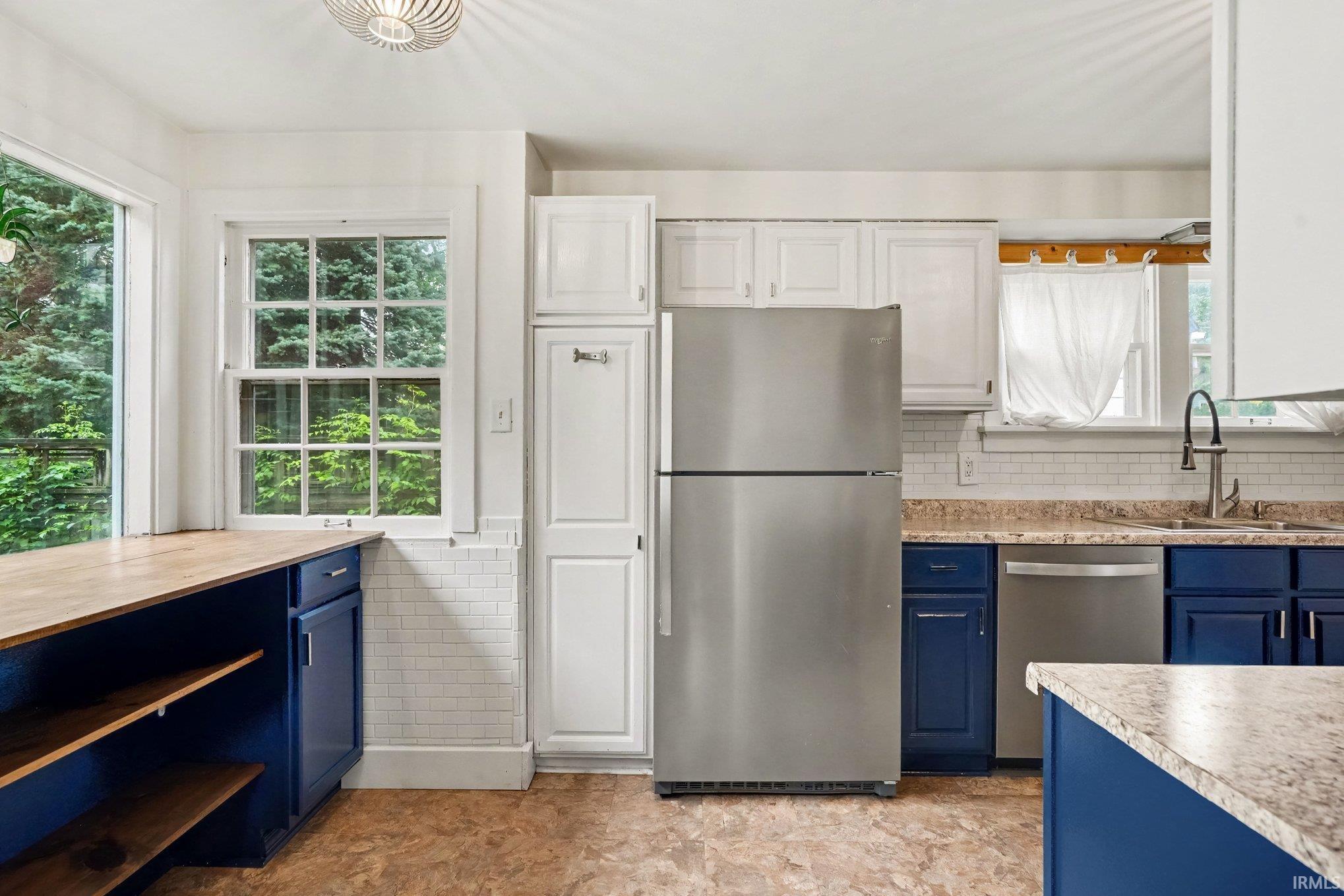 829 E Woodside Street South Bend IN 46614