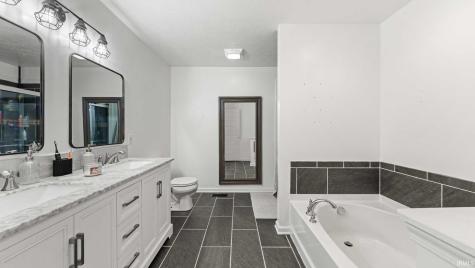 11484 E St Road 58 Bloomfield IN 47424