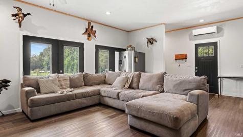 11484 E St Road 58 Bloomfield IN 47424
