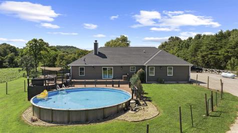 11484 E St Road 58 Bloomfield IN 47424