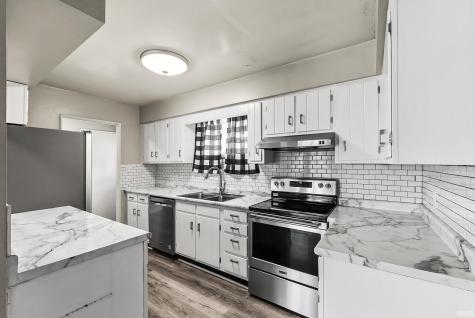 116 E Hoover Drive Fort Wayne IN 46816