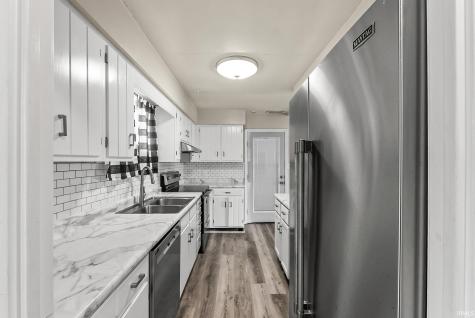 116 E Hoover Drive Fort Wayne IN 46816
