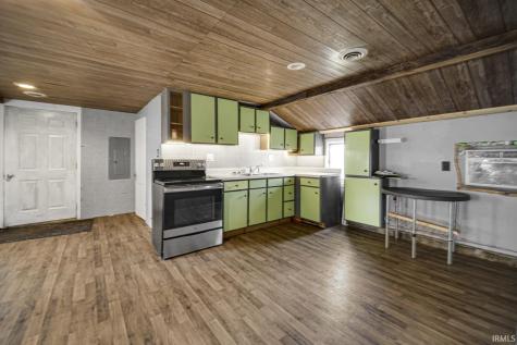 5885 N 575 W Road Winamac IN 46996
