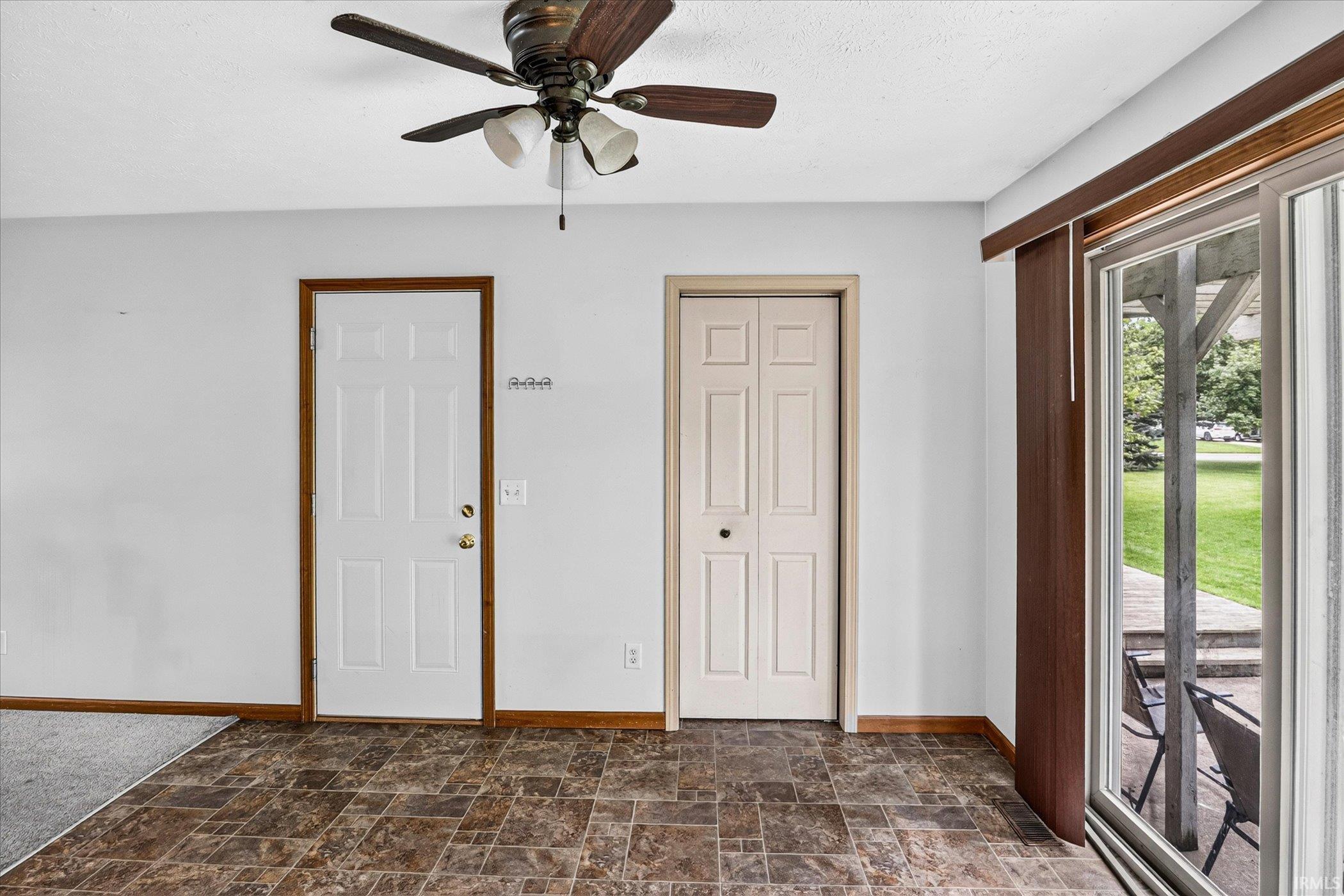 65652 Buttercup Avenue Goshen IN 46528