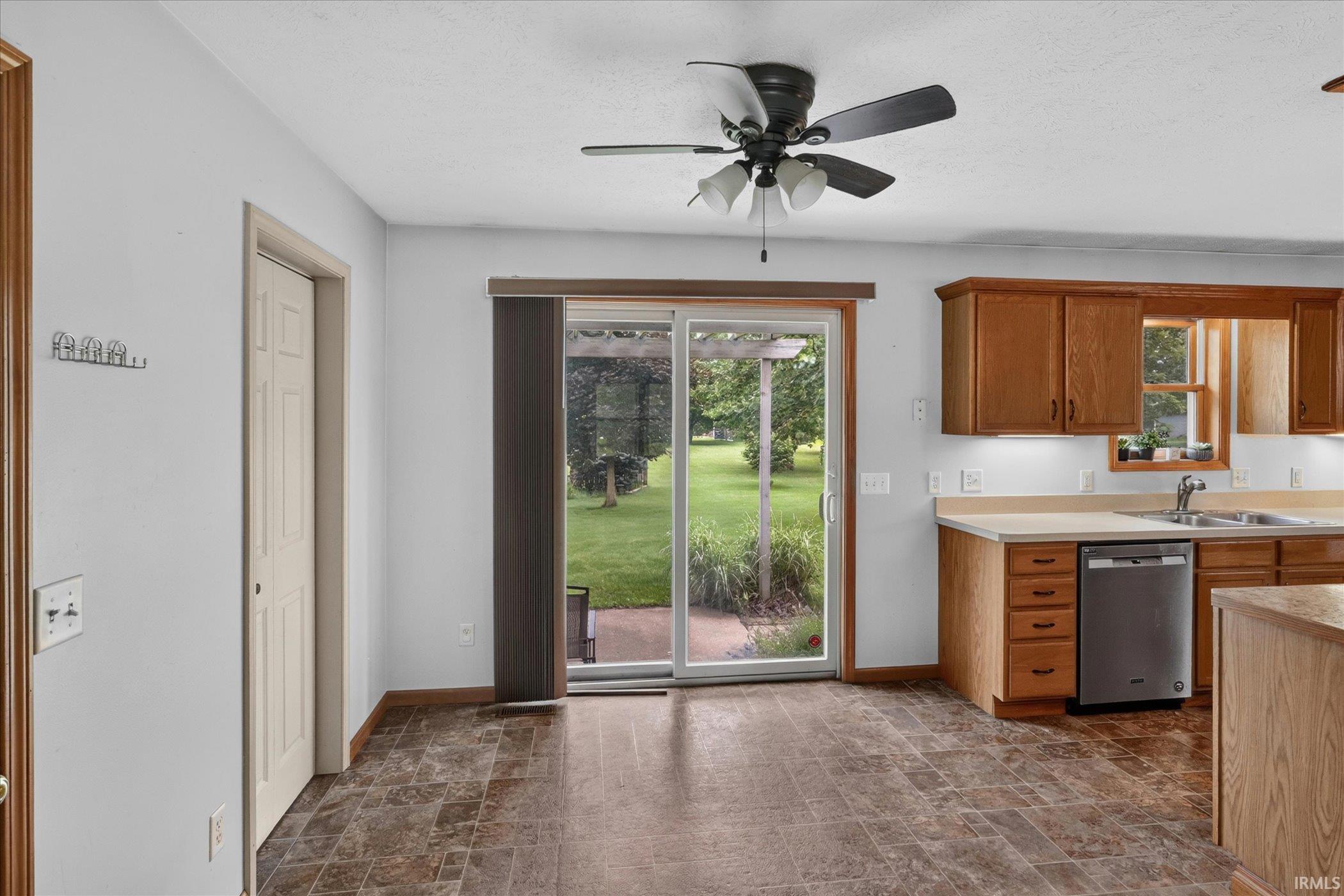 65652 Buttercup Avenue Goshen IN 46528