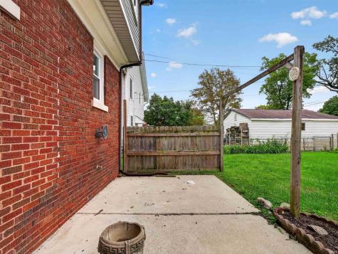 909 W Wildwood Avenue Fort Wayne IN 46807