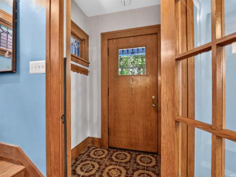 909 W Wildwood Avenue Fort Wayne IN 46807