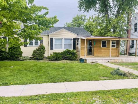 221 S D Street Gas City IN 46933