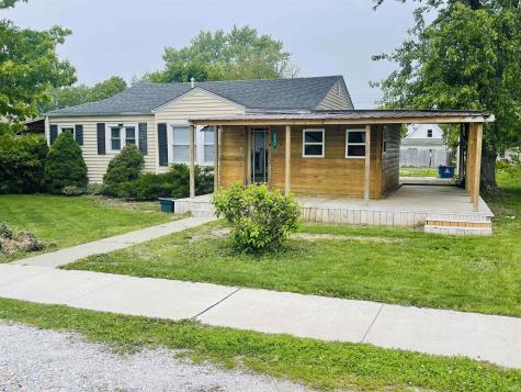 221 S D Street Gas City IN 46933