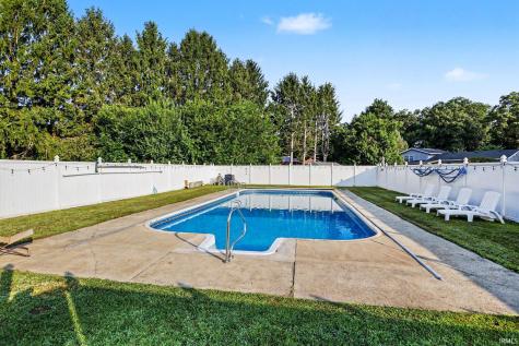 57161 Clona Court South Bend IN 46619