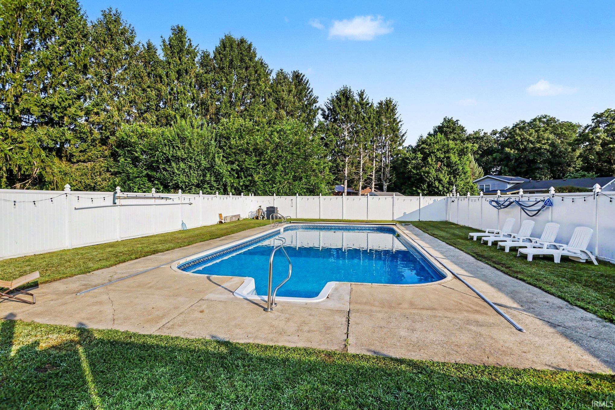 57161 Clona Court South Bend IN 46619