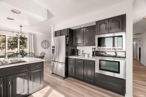 12033 S 500 W Brookston IN 47923