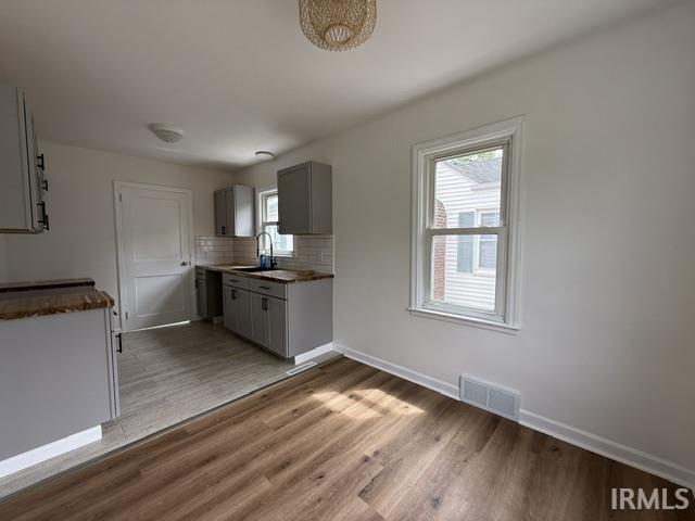 1725 E Ewing Avenue South Bend IN 46613