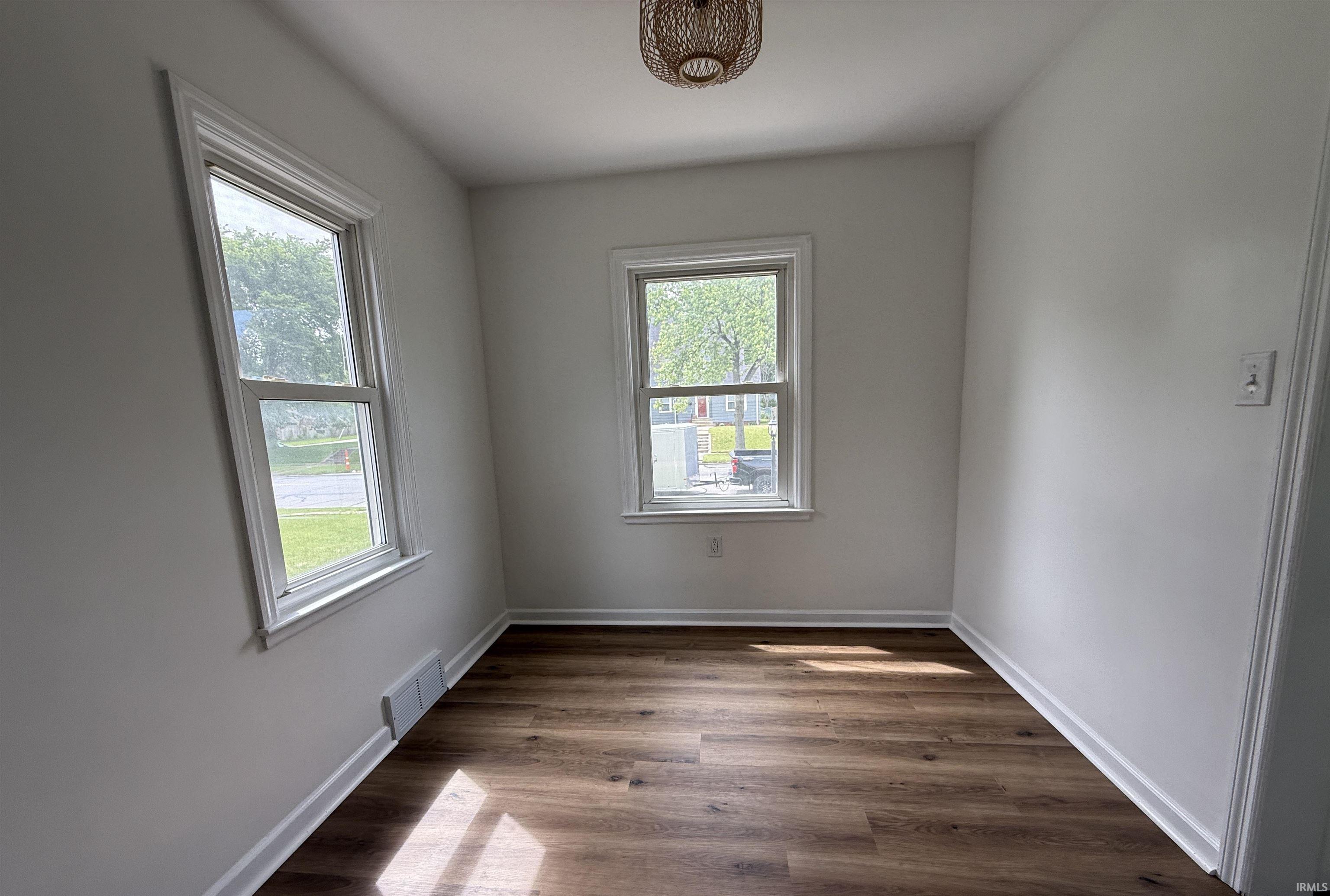 1725 E Ewing Avenue South Bend IN 46613