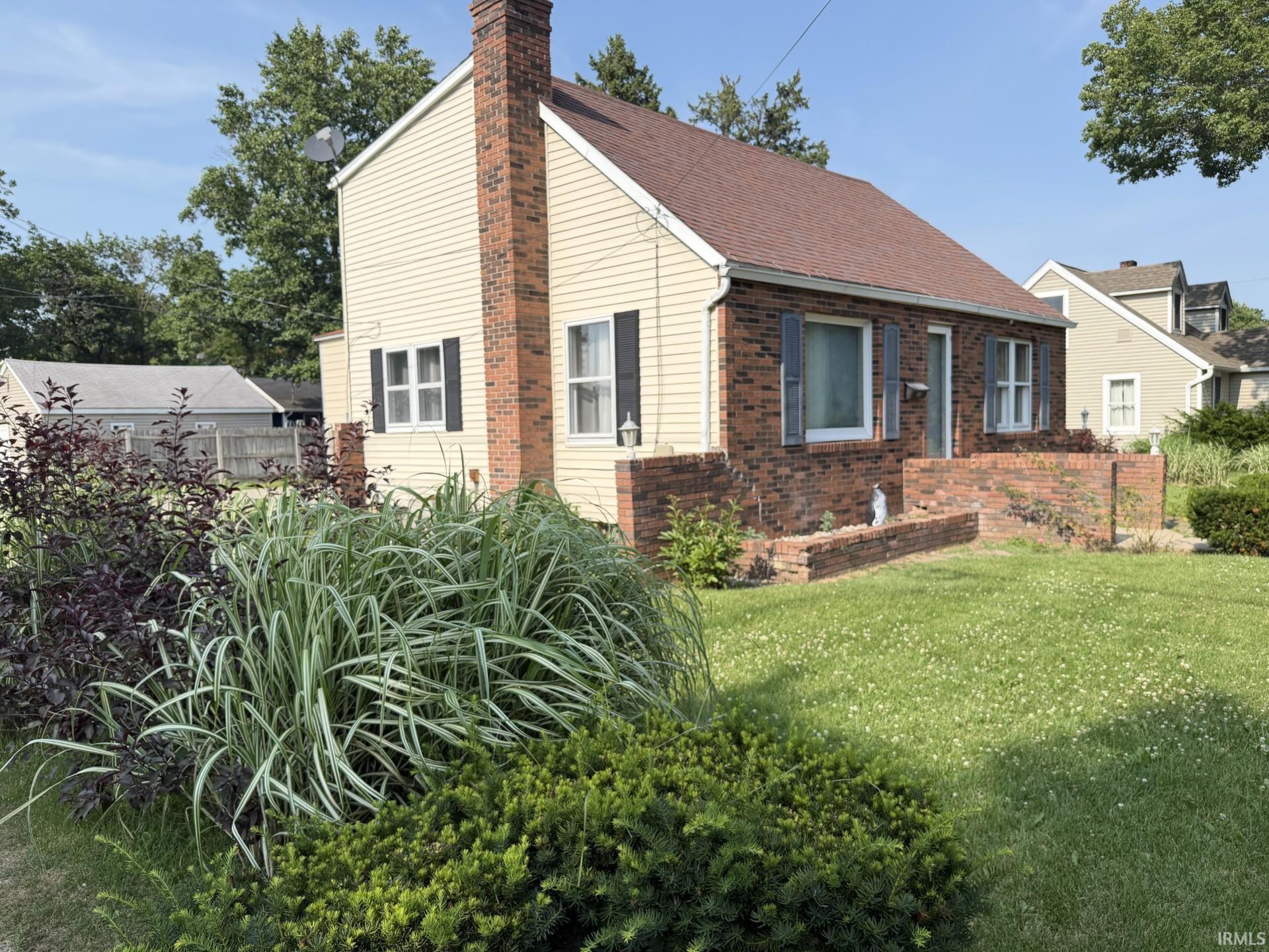 1107 E Douglas Street Goshen IN 46526