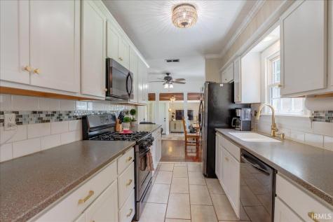 6817 Lincoln Avenue Evansville IN 47715
