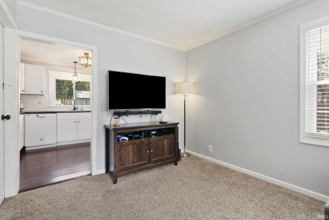 215 E Maple Grove Street Syracuse IN 46567