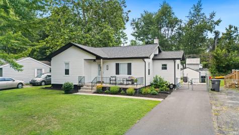 215 E Maple Grove Street Syracuse IN 46567