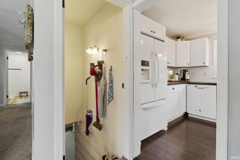 215 E Maple Grove Street Syracuse IN 46567