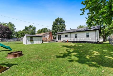 215 E Maple Grove Street Syracuse IN 46567