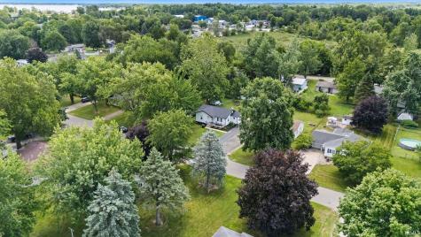 215 E Maple Grove Street Syracuse IN 46567