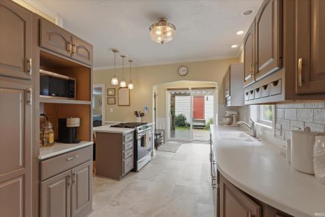 1160 E Victoria Street South Bend IN 46614