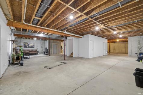 9833 S Tailwater Drive Bloomington IN 47401
