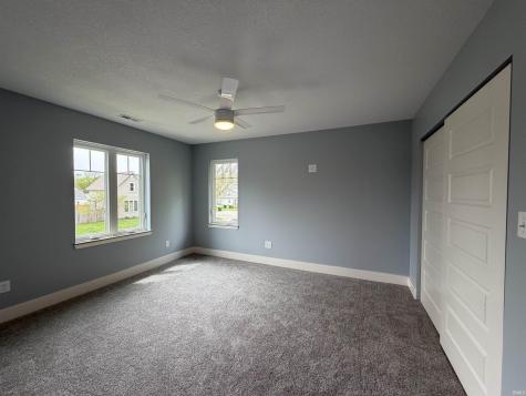 1049 Oak Street Huntington IN 46750