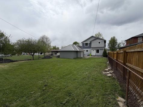 1049 Oak Street Huntington IN 46750