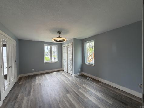 1049 Oak Street Huntington IN 46750