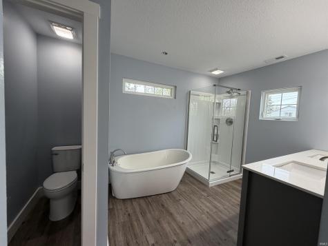 1049 Oak Street Huntington IN 46750