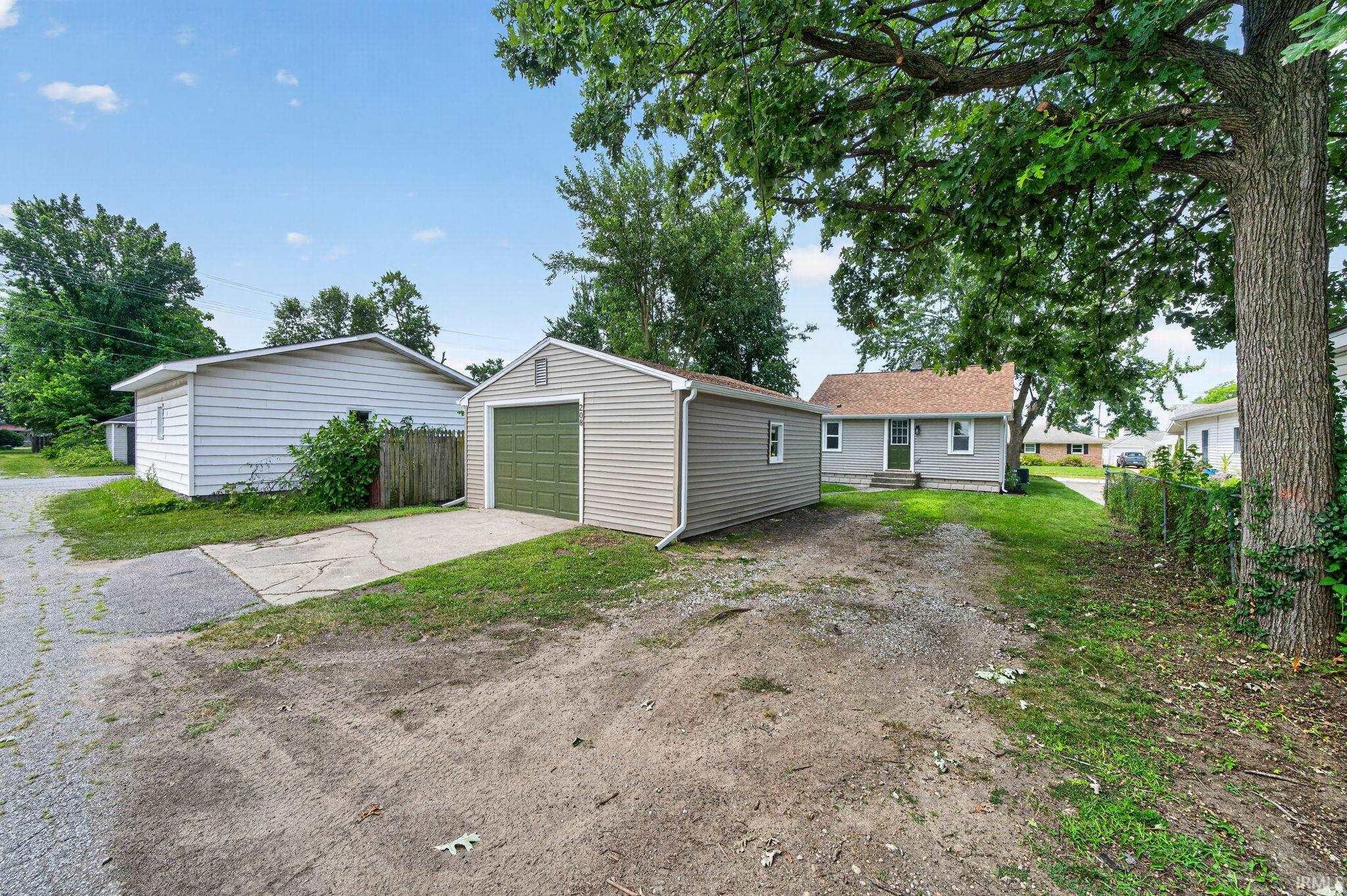 208 George Street Mishawaka IN 46544